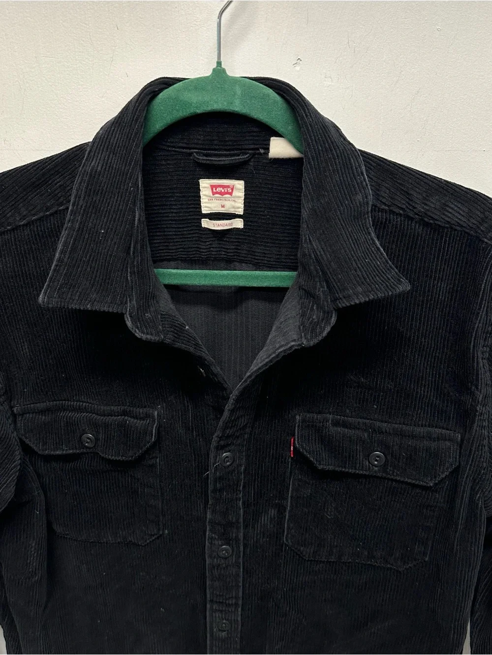 Levi’s men’s Jackson Worker Overshirt black corduroy shacket medium
